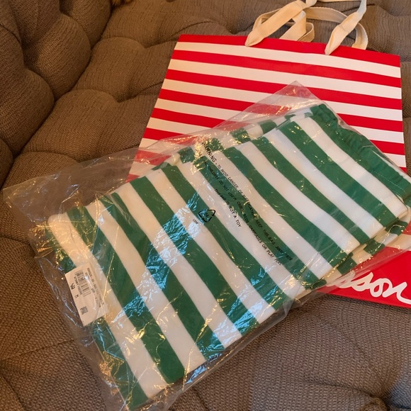 NWT HANNA ANDERSON XS HOLIDAY PJ’S
GREEN/WHITE STRIPES WITH RED SUPERSOFT - Picture 4 of 9